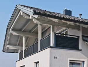 Großzügige Dachterrasse mit Alu Design Villach Balkongeländer