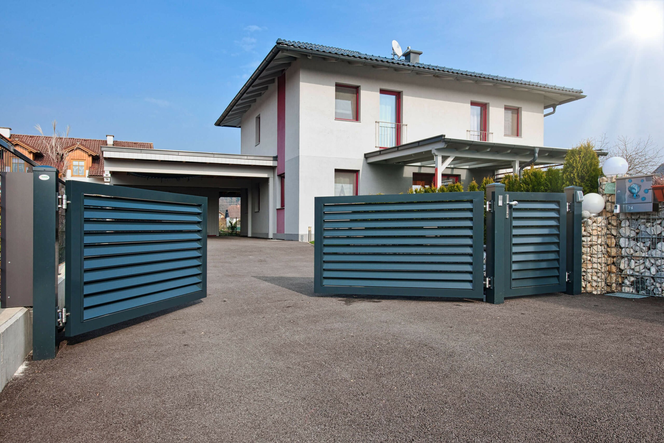 Drehtor aus Aluminium - Leeb Zauntore