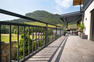 Alugeländer AL5 Milano und eine Terrassenüberdachung Toscana