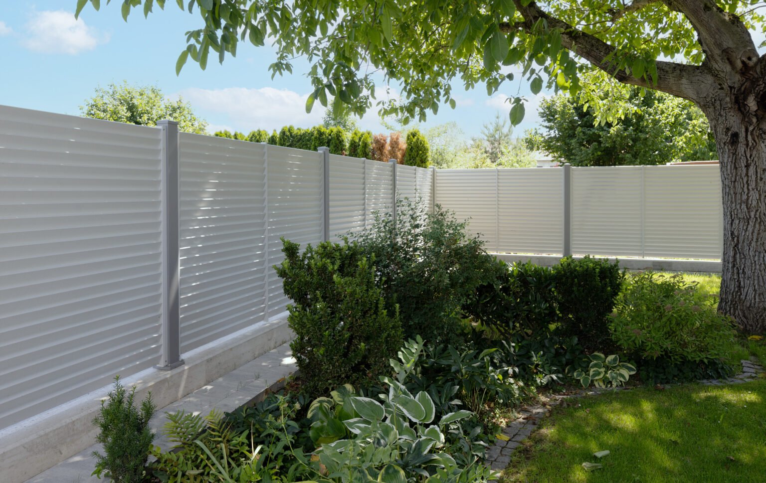 Gartenzaun Landeck aus Aluminium in weiss