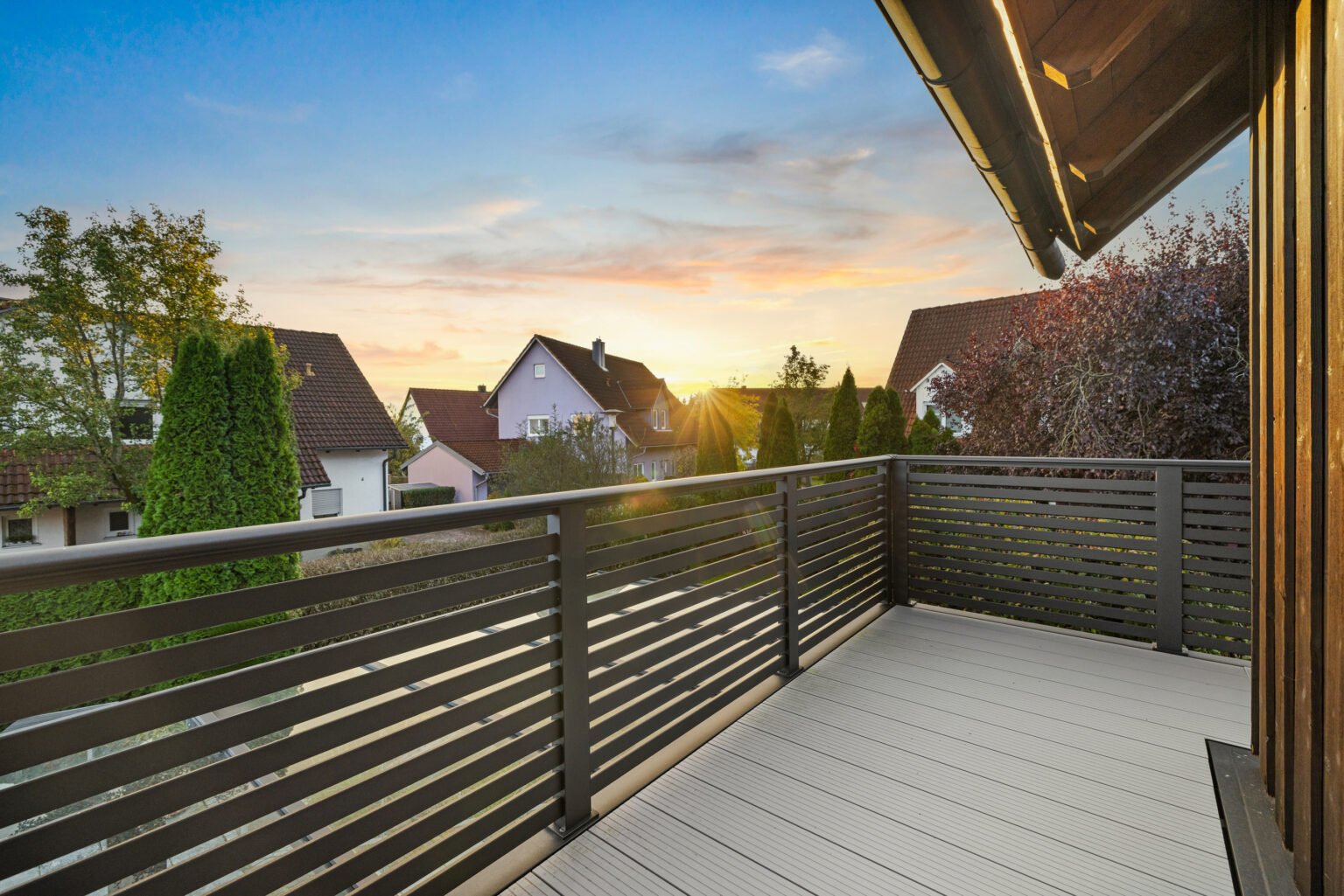 balkongelaender granada aus alu mit horizontales sprossen