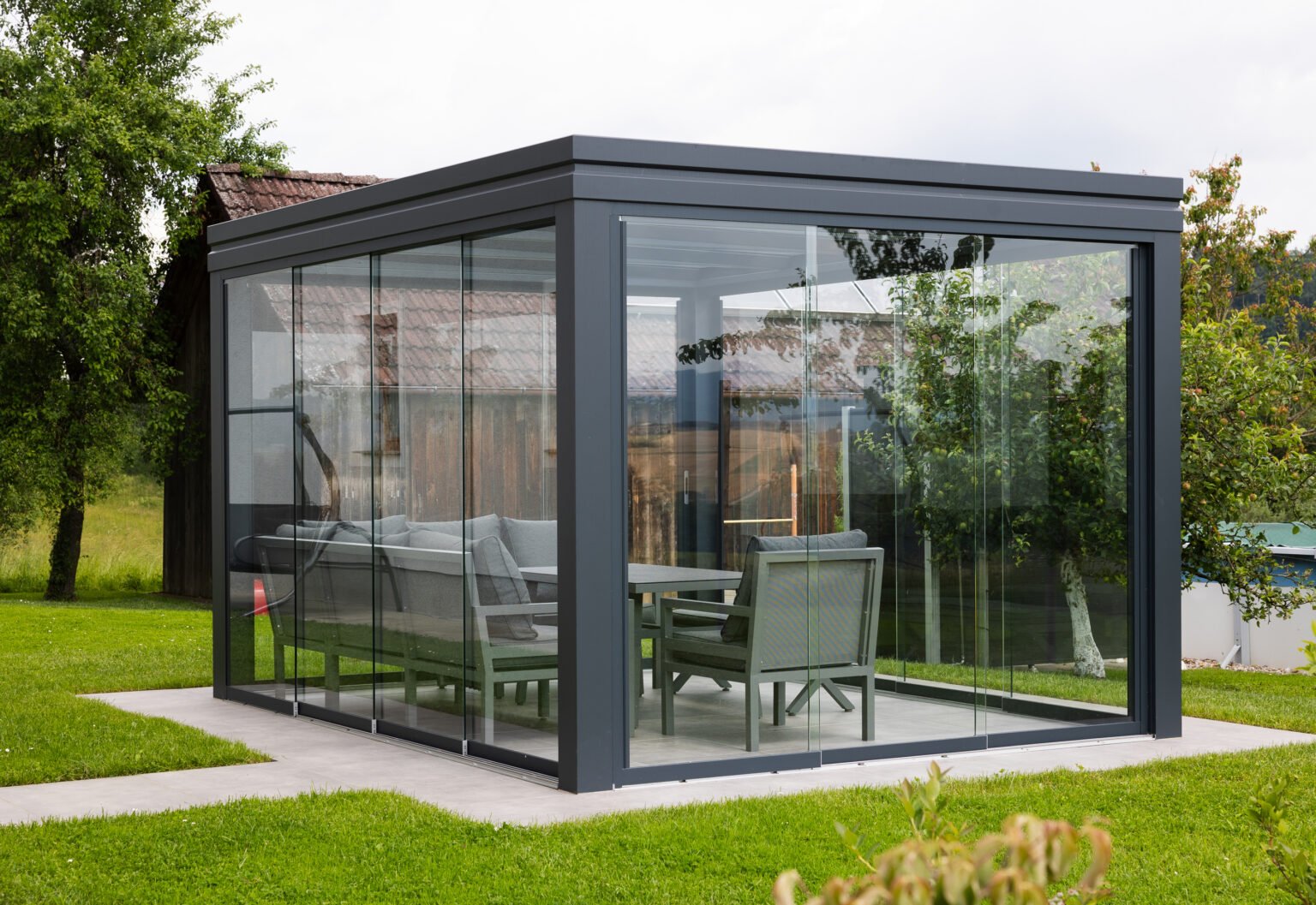 Freistehende Überdachungsvariante - das Atrium von Leeb