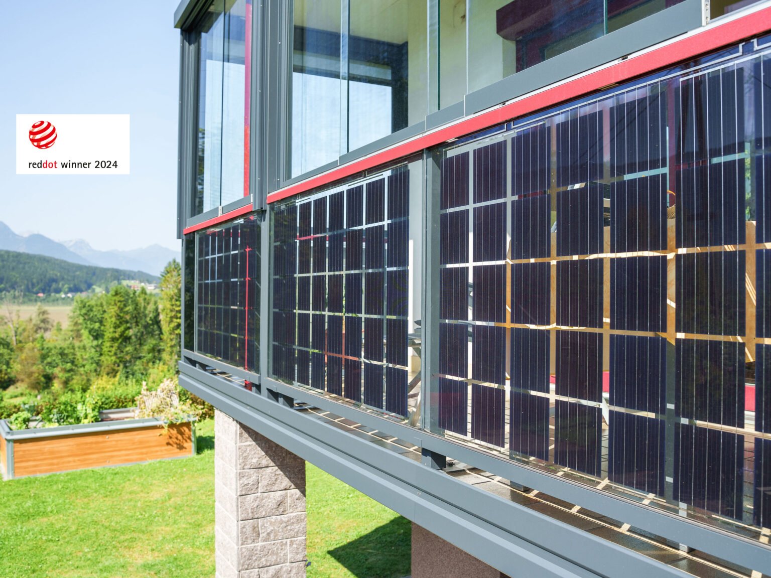 Der Gewinner des Red Dot Award: Product Design 2024 ist das Balkongeländer mit Solarpanelen - mit ökologischer Stromgewinnung aus der eigenen Solaranlage Geld sparen