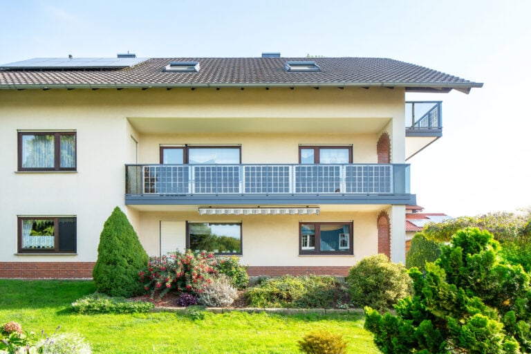 Solar Zaun mit PV-Modulen – Zaun Solaranlage mit Leeb