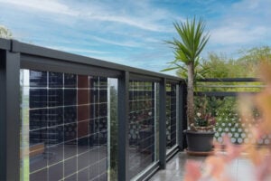 solarbalkon gelaender optimus und ballina aus alu und glas