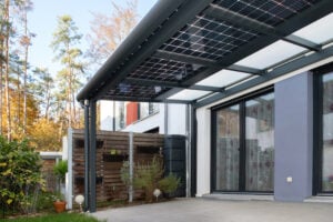 solarueberdachung aus alu und glas in anthrazit