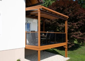 terrassenueberdachung toscana in lehmbraun aus aluminium mit alubalkon vital