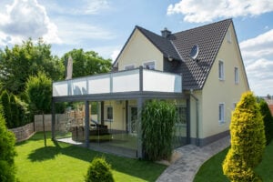 vorstellbalkon mit stuetzen 132