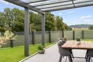 zaun alu diritto anthrazit terrassengestaltung mit ueberdachung und zaun