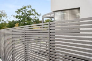 zaun alu diritto nahaufnahme garten latten