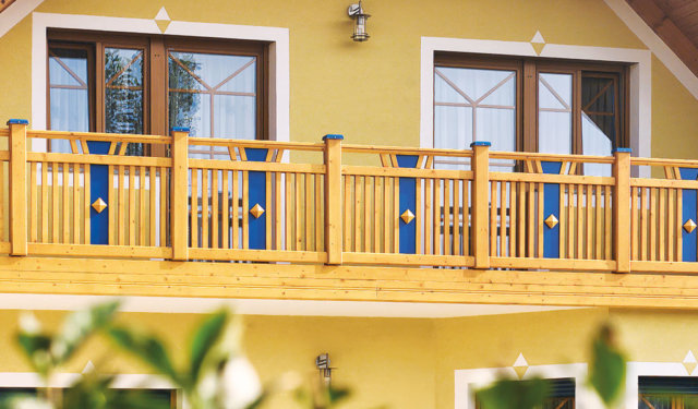 Holzbalkone bei Leeb Balkone- viele Geländer-Modelle für Ihren Holzbalkon