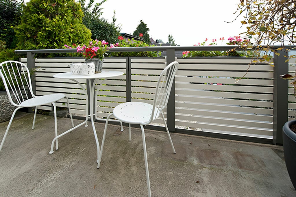 kundenreferenz-alu-anbaubalkon-gelaender-poda