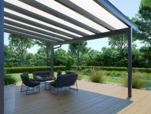 Terrassendach mit mattweißer Glaseindeckung