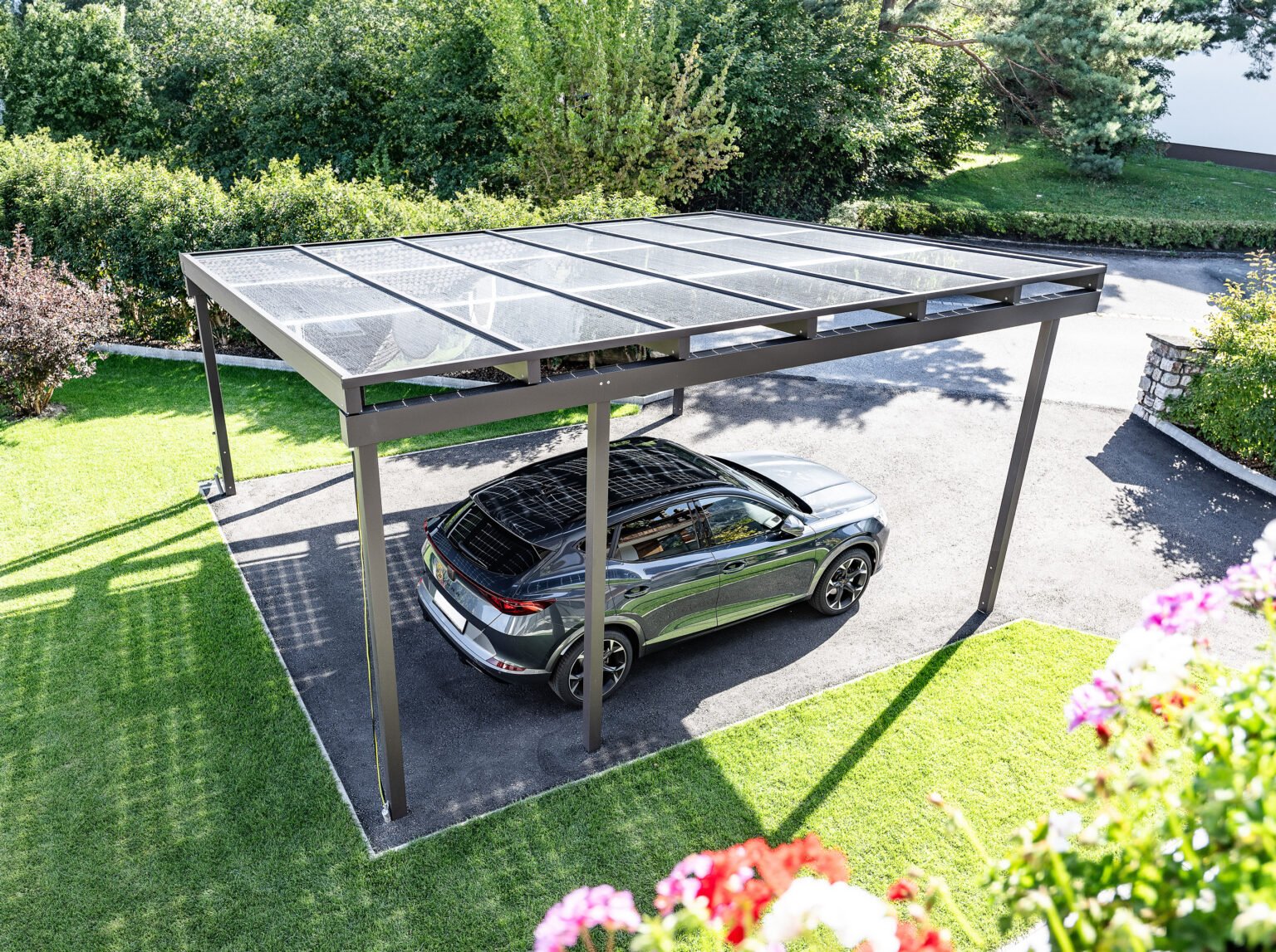 Solar Carport mit PV-Modulen - Carport Solaranlage mit Leeb
