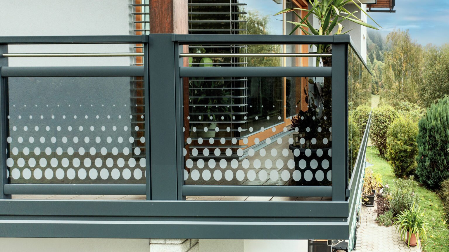 glasbalkon ballina aus alu mit glaseinsatz 1