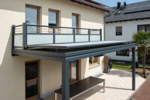 alu terrassenueberdachung atrium anbau balkongelaender aufdachmarkise 1