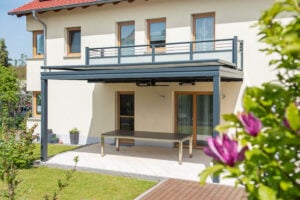 alu terrassenueberdachung atrium anbau balkongelaender aufdachmarkise