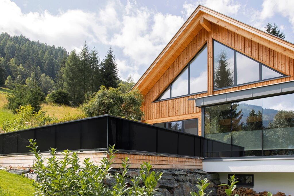 Neue Glasfarbe schwarz blickdicht