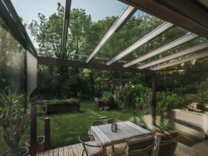 terrassenueberdachung aus alu und transparentem glas