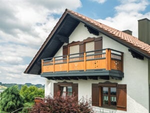 Balkongeländer aus Aluminium in Holzoptik Modell Lofer