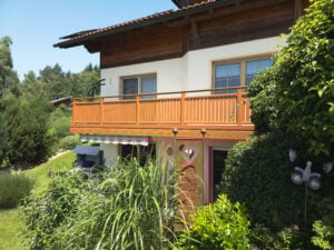 Balkongeländer Vilshofen aus Alu in Holzoptik