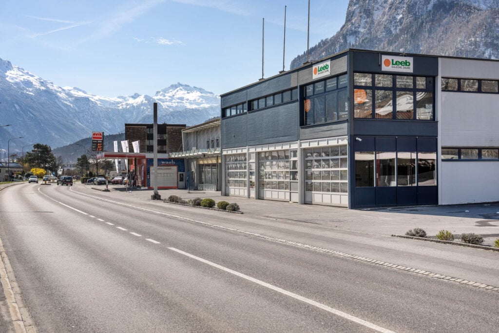 Schauraum Leeb Glarus Schweiz Schneider